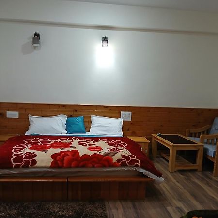Shangri-La Rooms & Restaurant Kasol Exteriör bild