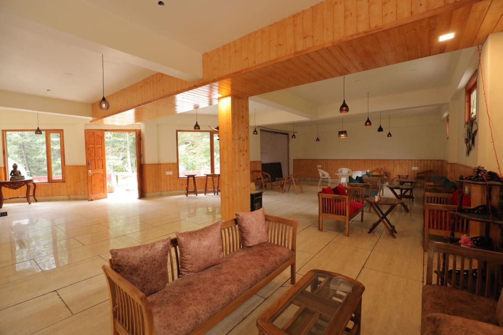 Shangri-La Rooms & Restaurant Kasol Exteriör bild