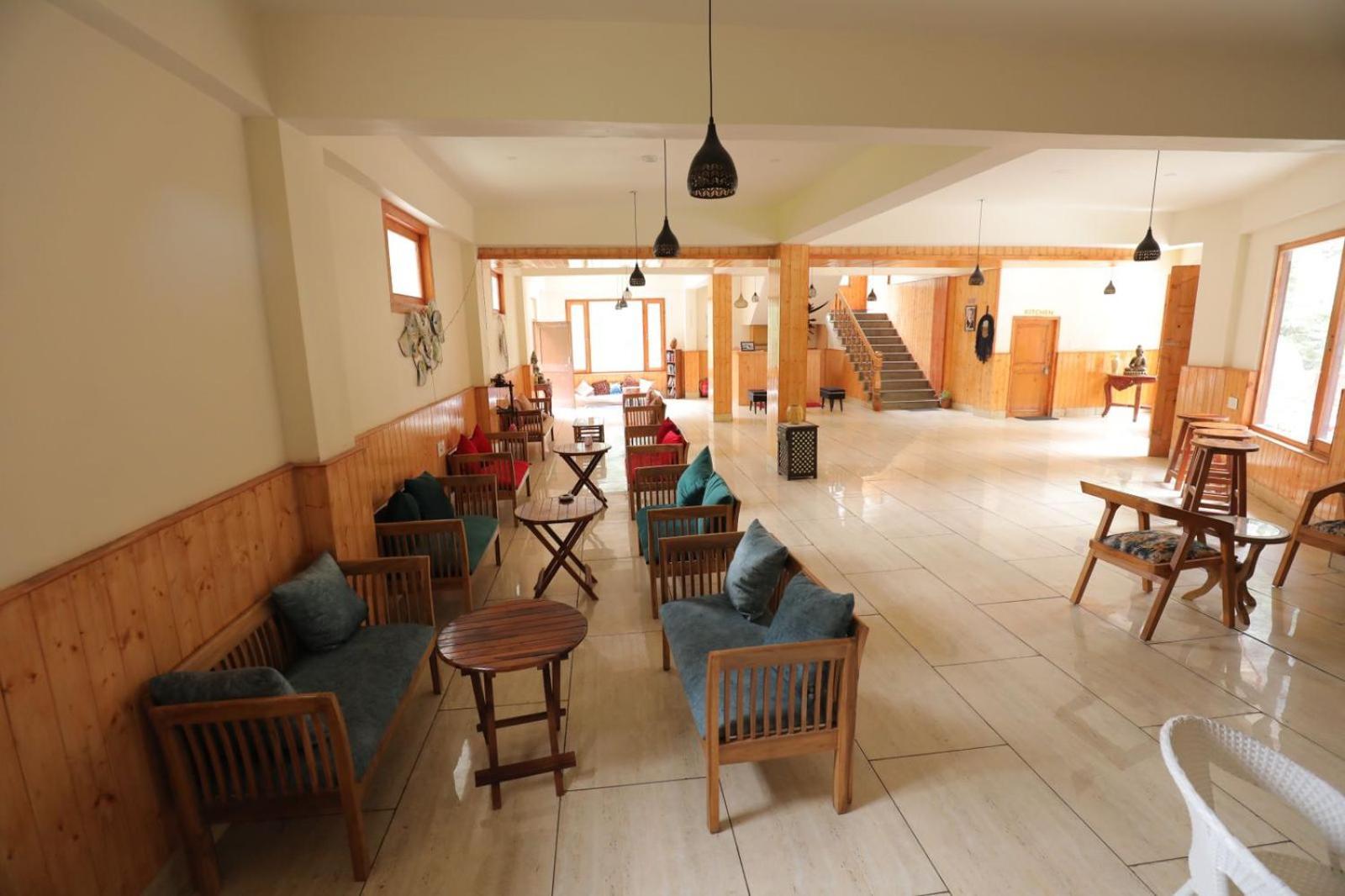 Shangri-La Rooms & Restaurant Kasol Exteriör bild