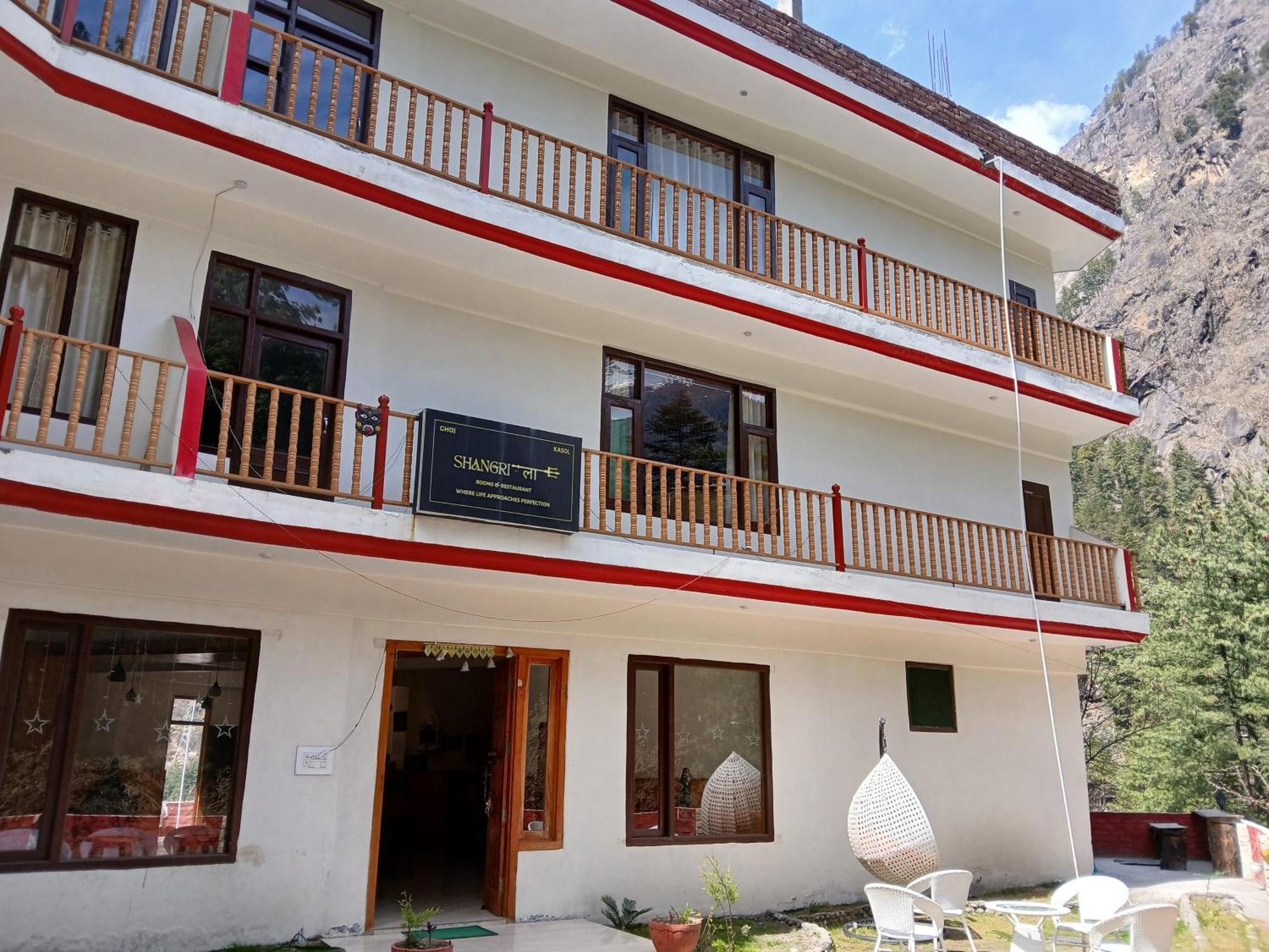Shangri-La Rooms & Restaurant Kasol Exteriör bild