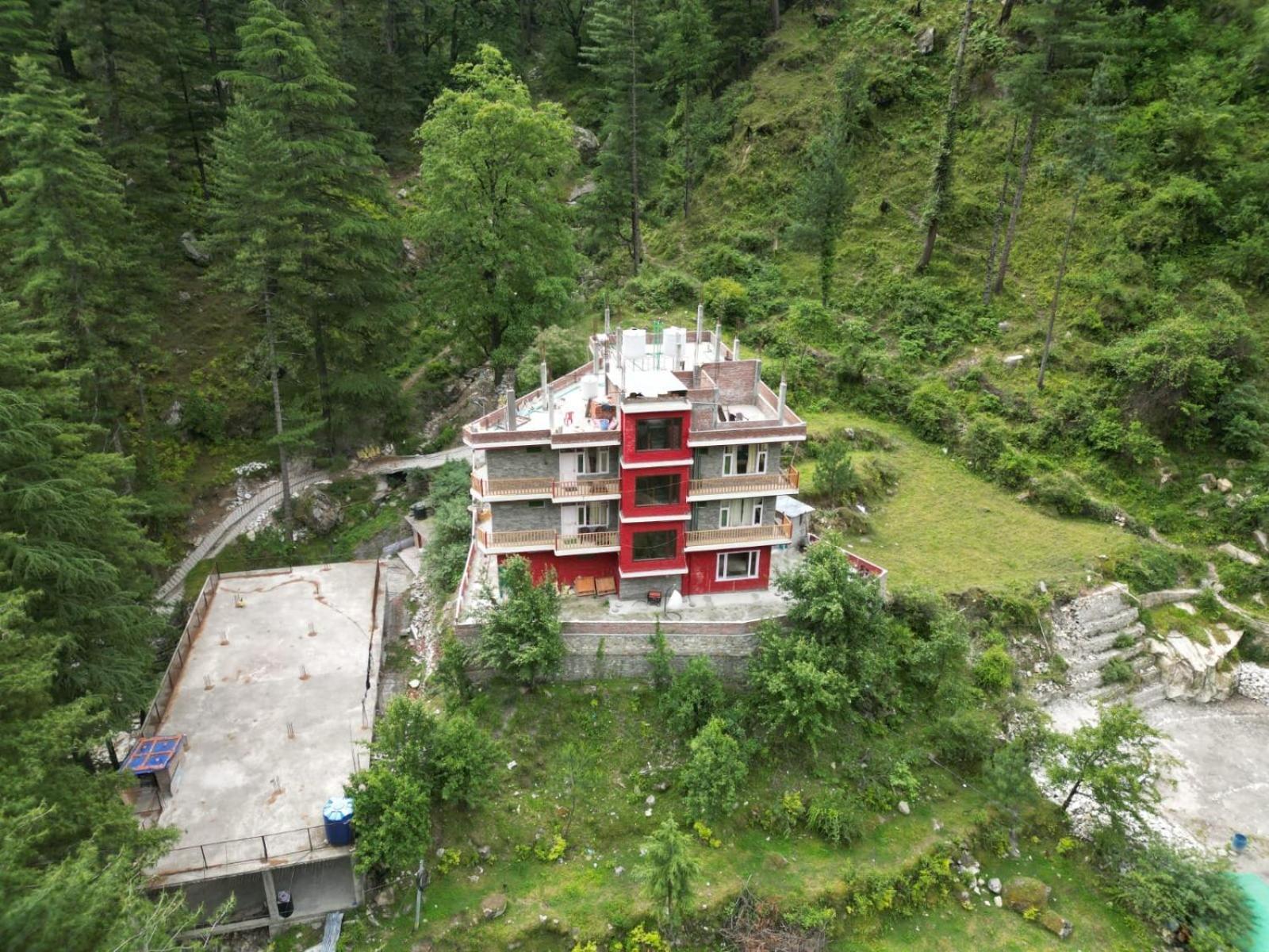 Shangri-La Rooms & Restaurant Kasol Exteriör bild