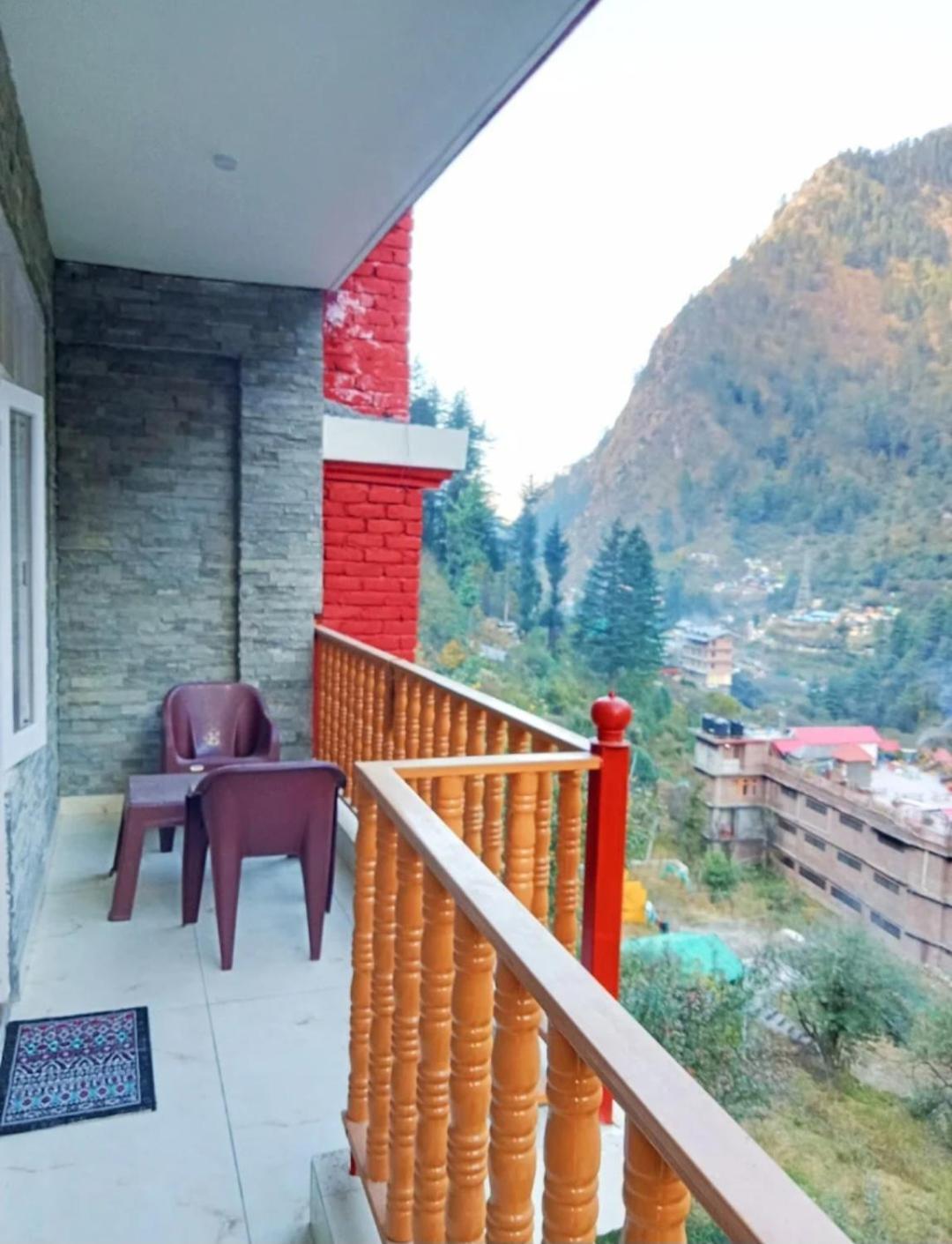 Shangri-La Rooms & Restaurant Kasol Exteriör bild