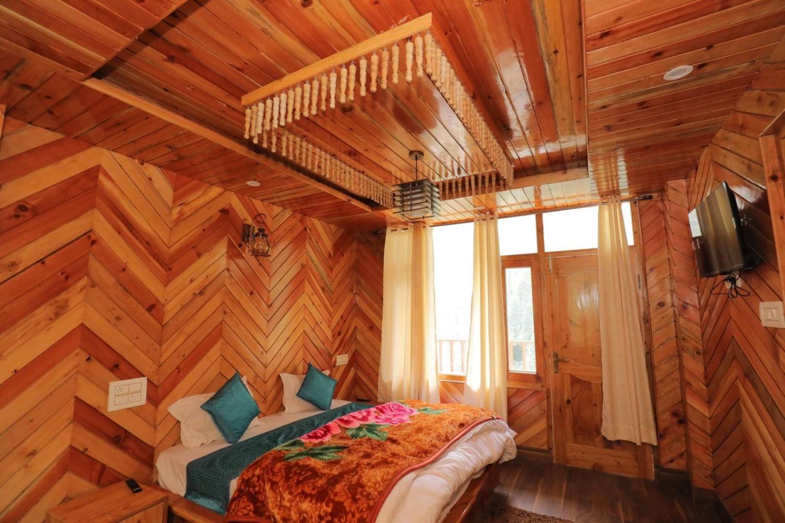 Shangri-La Rooms & Restaurant Kasol Exteriör bild